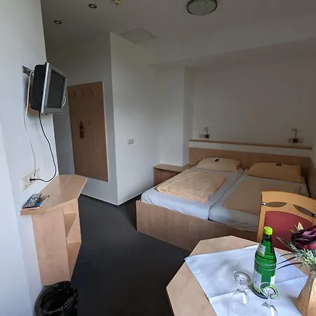 Hotel Waldgasthaus & Steinerne Renne 3*