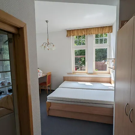 Waldgasthaus & Steinerne Renne 3*