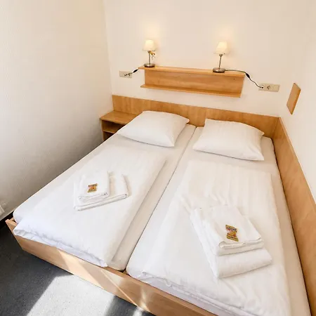 Hotel Waldgasthaus & Steinerne Renne 3*