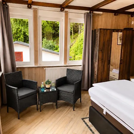 Waldgasthaus & Steinerne Renne 3*